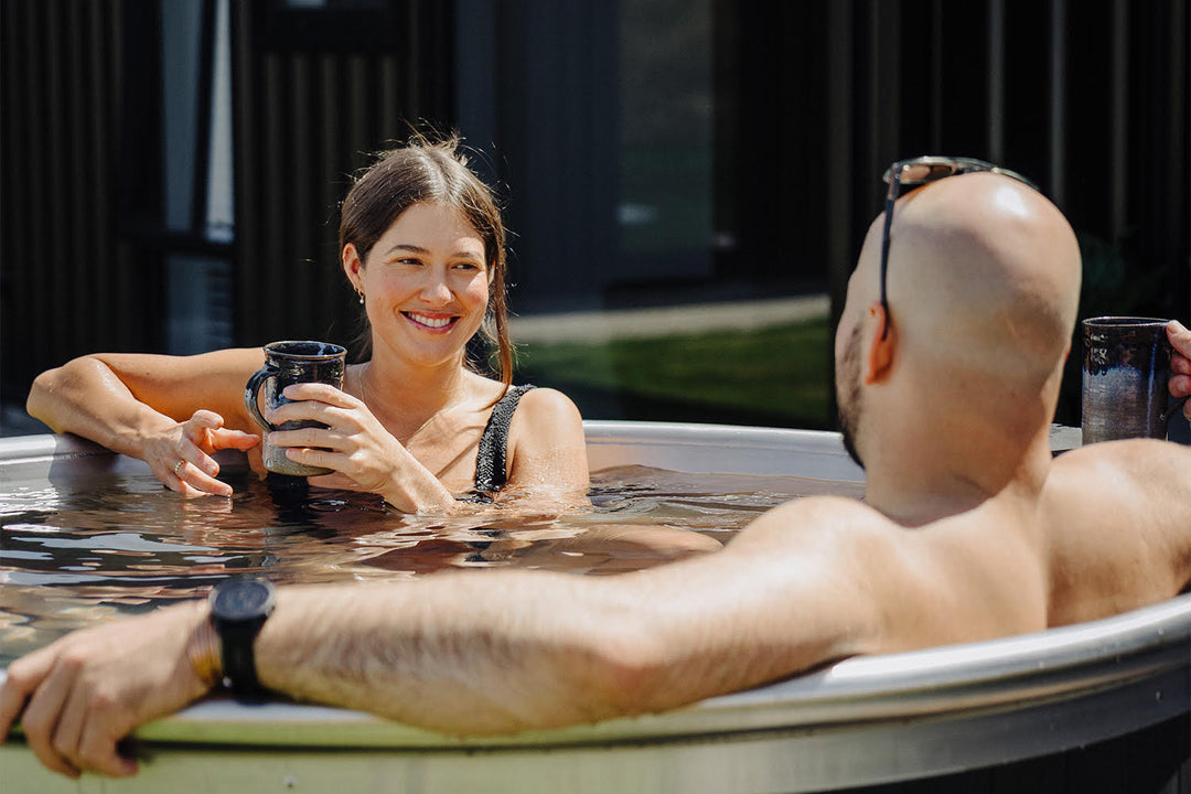 Outdoor Baths vs Spas: Which One’s Right for You and Your Backyard?