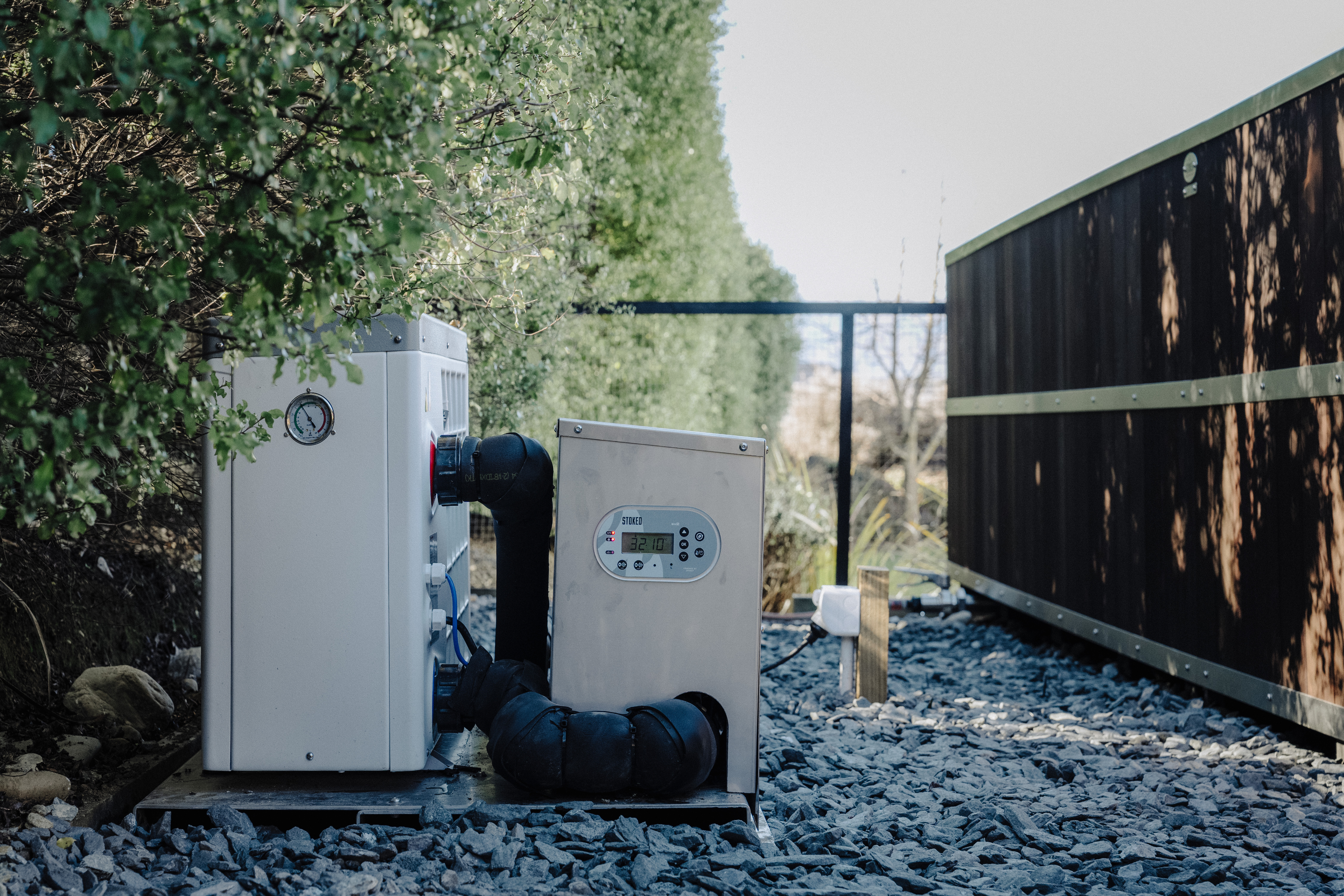 Cool or heat using the Dual-Core Heat pump