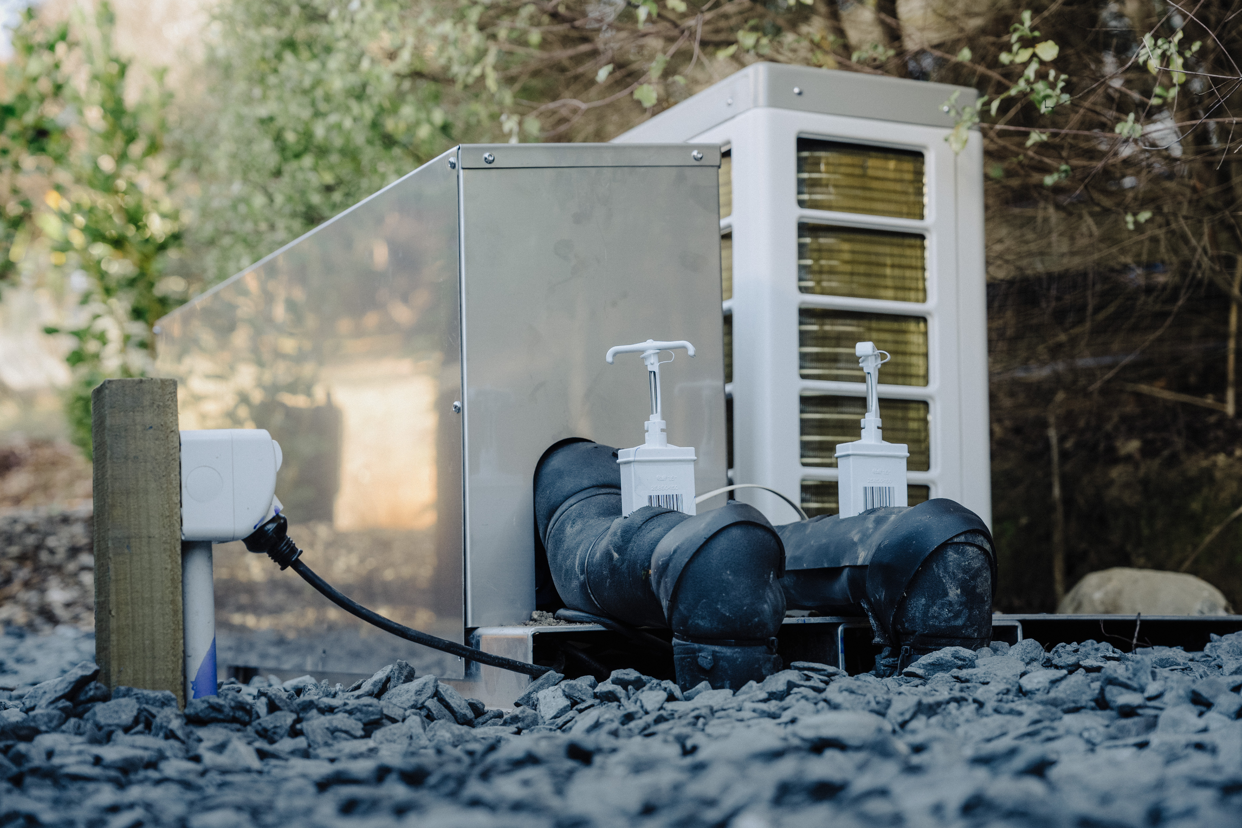 operates on 15amp household outlet